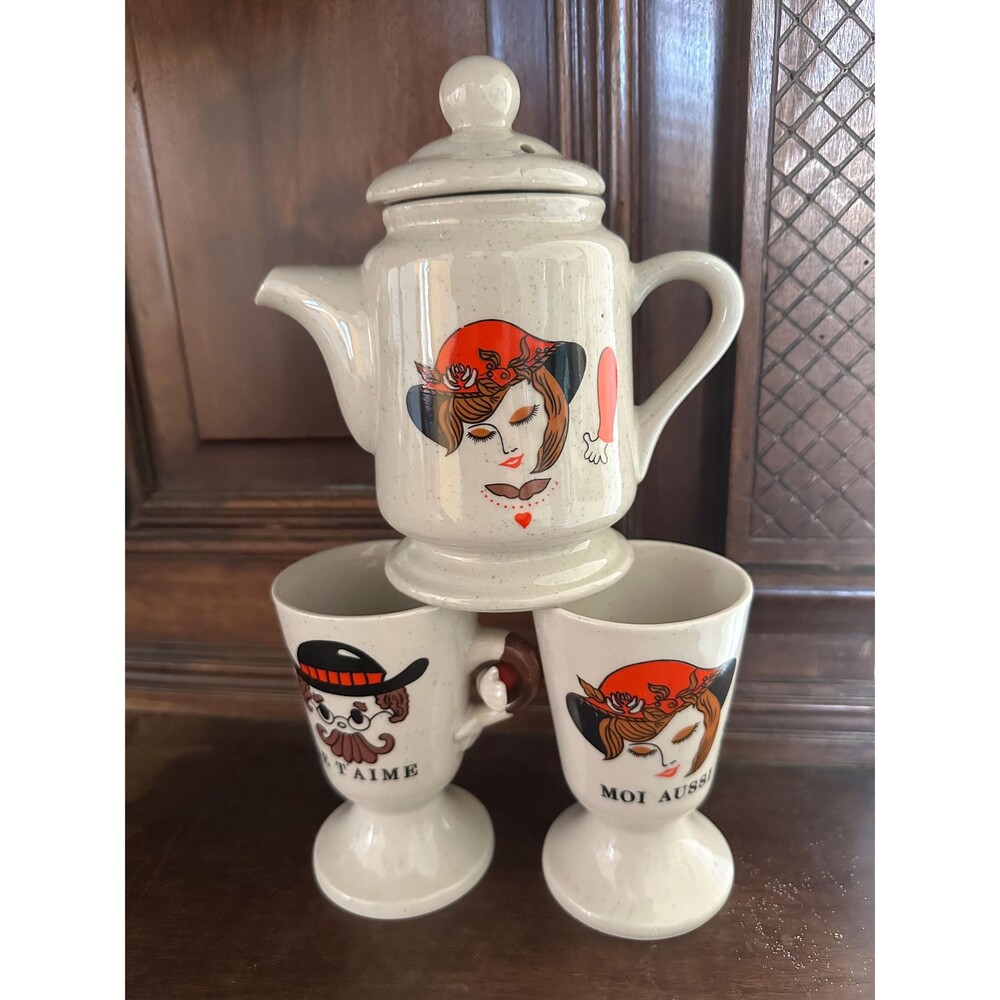 Teapot and 2 mugs holding hands by GRES Avon Korea 1970 vintage ceramic set